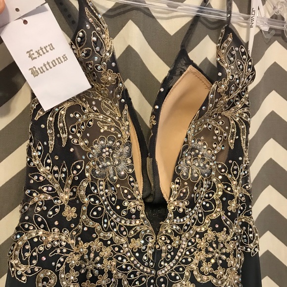 Prom dress ♡ - Picture 3 of 6